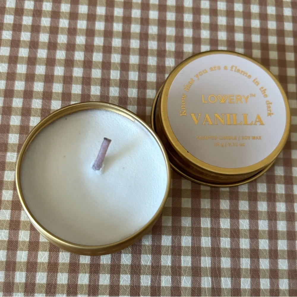 LOVERY scented wax candle‎ tiny. VANILLA